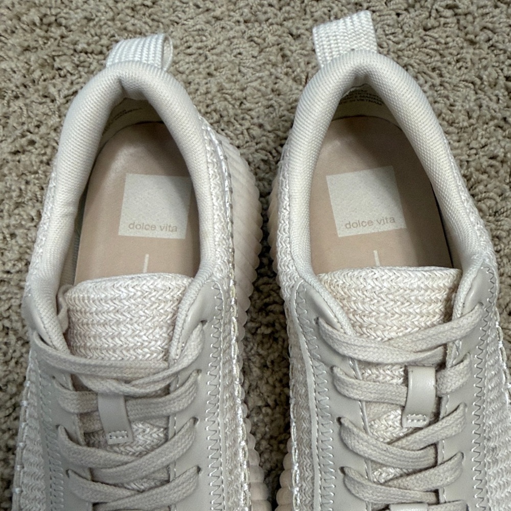 Dolce Vita Dolen Sandstone Knit Platform Sneakers - Picture 6 of 10